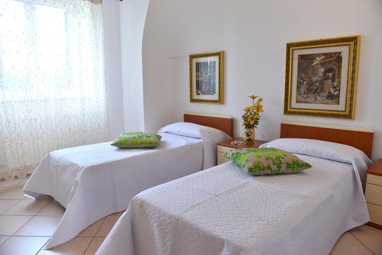 I Tre Coni - Villaggio Di Mary Locorotondo Εξωτερικό φωτογραφία